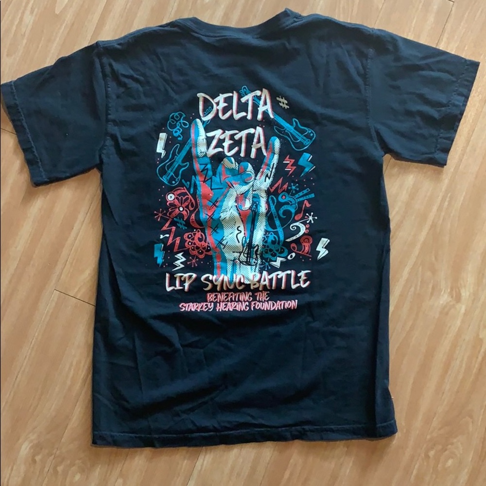 Women’s delta zeta t-shirt